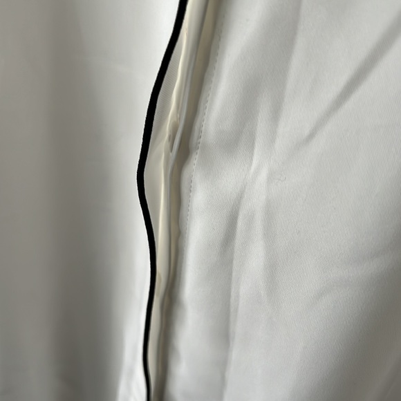 Mod Ref button down the black trim - Picture 4 of 6